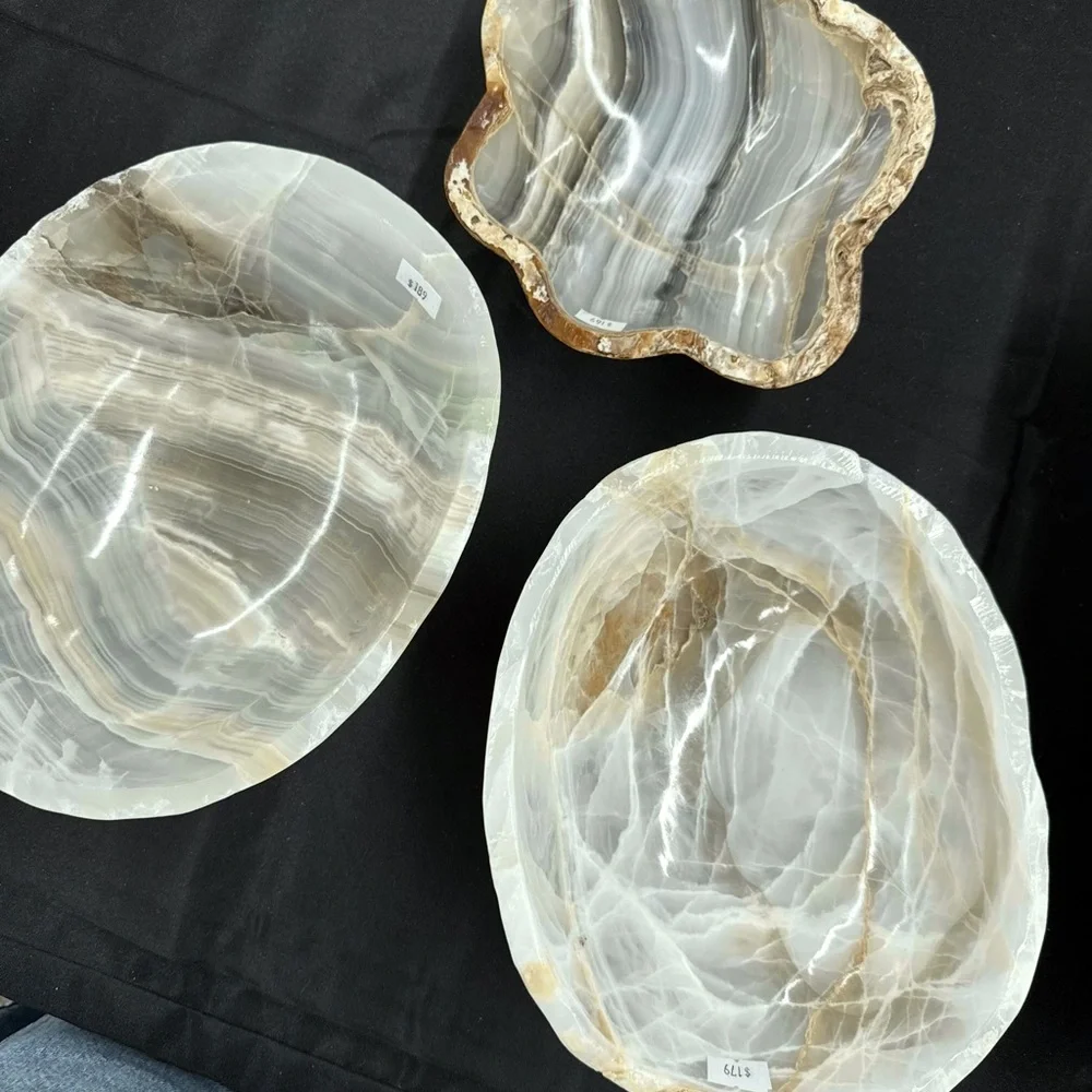 Elegant White and Gray Onyx Mirror
